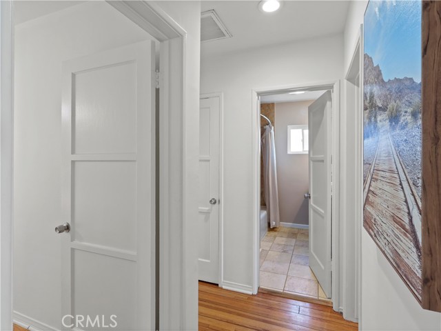 Detail Gallery Image 39 of 57 For 8110 Lesner Ave, Lake Balboa,  CA 91406 - 3 Beds | 2 Baths