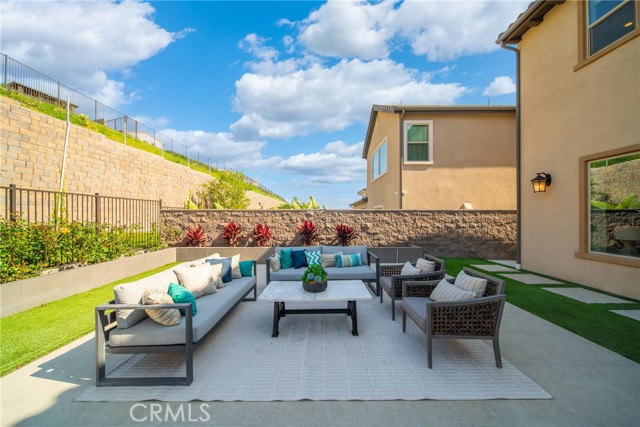 5437 Heritage Oak Drive, Lake Forest CA: https://media.crmls.org/medias/0027bd01-dc7e-469e-a102-933ba58d90d9.jpg