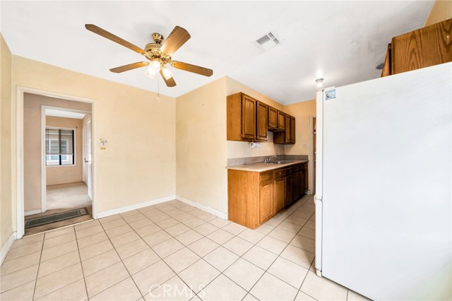 Detail Gallery Image 11 of 33 For 8241 Elmont Ave, Pico Rivera,  CA 90660 - 4 Beds | 1/1 Baths