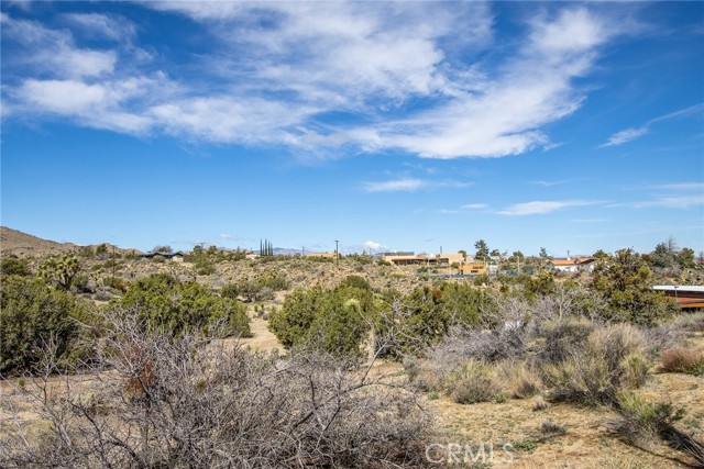 Detail Gallery Image 8 of 20 For 9486 Carmelita Cir, Yucca Valley,  CA 92284 - – Beds | – Baths