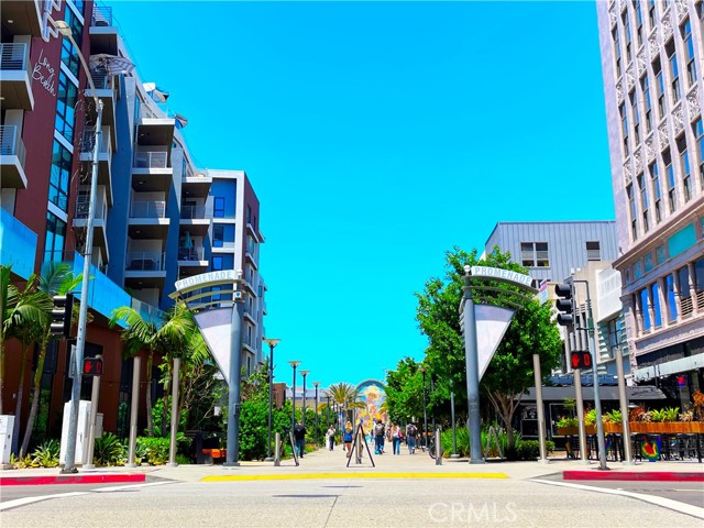 645 Chestnut Avenue, Long Beach CA: https://media.crmls.org/medias/002989e3-2a22-49b5-9a7a-a40d6c8ff8c2.jpg
