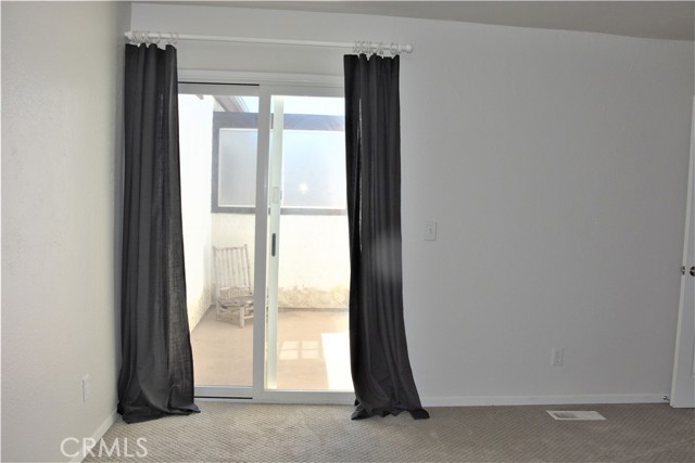 Detail Gallery Image 11 of 22 For 322 19th St #C,  Huntington Beach,  CA 92648 - 2 Beds | 1 Baths