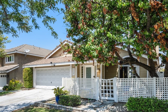 Detail Gallery Image 2 of 19 For 3327 Sterling Dr, Corona,  CA 92882 - 3 Beds | 2 Baths