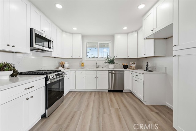 Detail Gallery Image 11 of 39 For 727 N Burney St, Rialto,  CA 92376 - 3 Beds | 2 Baths