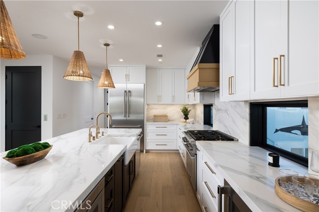 1315 Ocean Avenue, Seal Beach CA: https://media.crmls.org/medias/002b6c02-e7b5-45f6-aca3-95b5ee370548.jpg