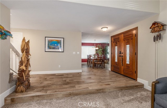 21992 Hoi Circle, Lake Forest CA: https://media.crmls.org/medias/002ba9da-ec07-467d-912b-32d03c4c55ef.jpg
