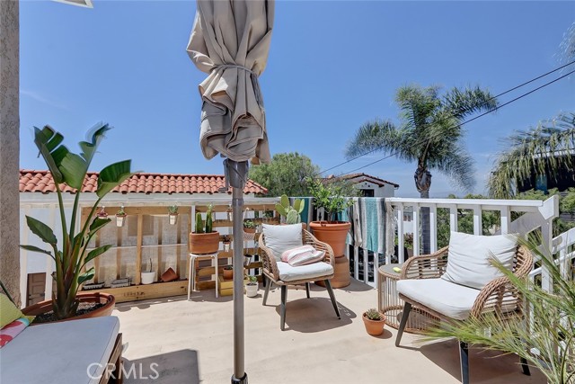 409 Hopkins Avenue, Hermosa Beach, California 90254, ,Residential Income,Sold,Hopkins,SB21092050