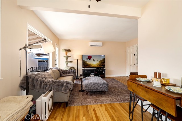 Detail Gallery Image 7 of 25 For 704 Orange Cir, Covina,  CA 91723 - 2 Beds | 1 Baths
