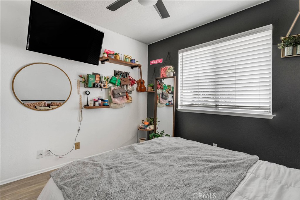 https://media.crmls.org/medias/002e7daf-4809-4a2b-ae88-5661a6c480a4.jpg?preset=X-Large