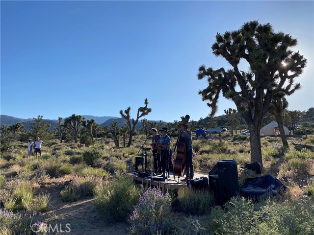 Detail Gallery Image 7 of 32 For 26 Vista Rd, Pioneertown,  CA 92356 - – Beds | – Baths