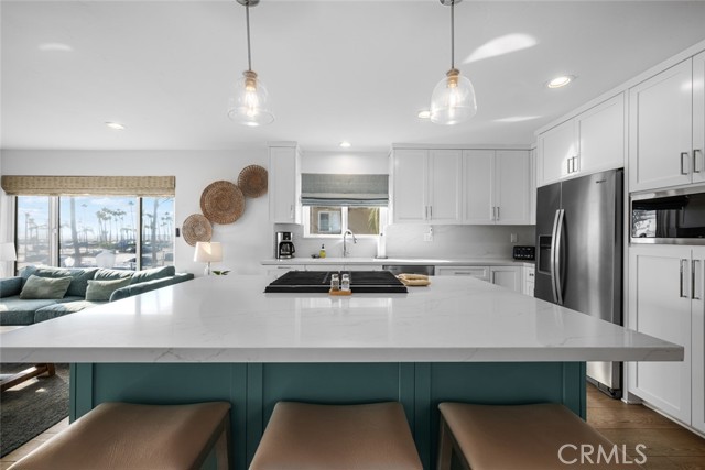 Detail Gallery Image 40 of 56 For 700 E Oceanfront, Newport Beach,  CA 92661 - – Beds | – Baths