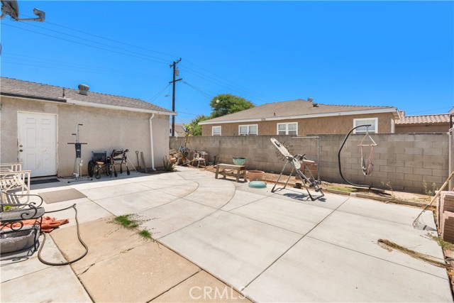 11905 Freeman, Hawthorne CA: https://media.crmls.org/medias/002fa356-82ab-477c-b215-cb58eb68da75.jpg