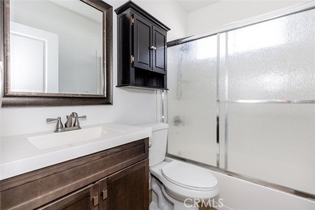 15847 Marlin Place, Van Nuys CA: https://media.crmls.org/medias/002fc3a4-698c-4adf-977d-4ec191f0fcbf.jpg