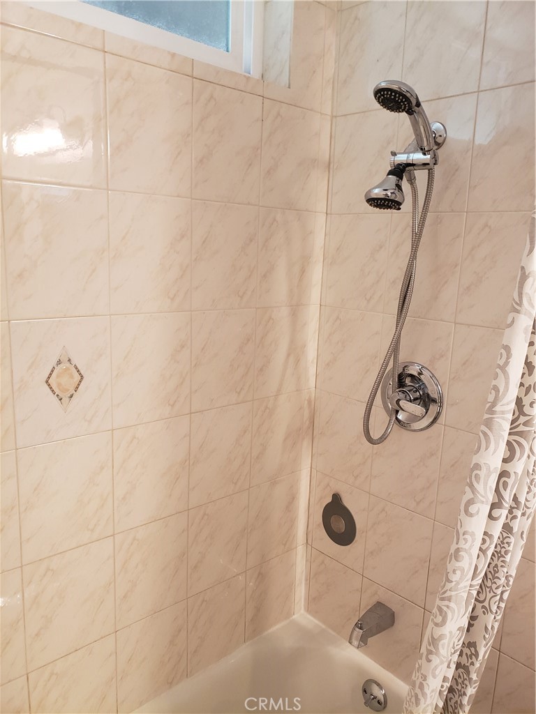 https://media.crmls.org/medias/003078af-a505-402c-b0c3-d4188424cd8e.jpg?preset=X-Large