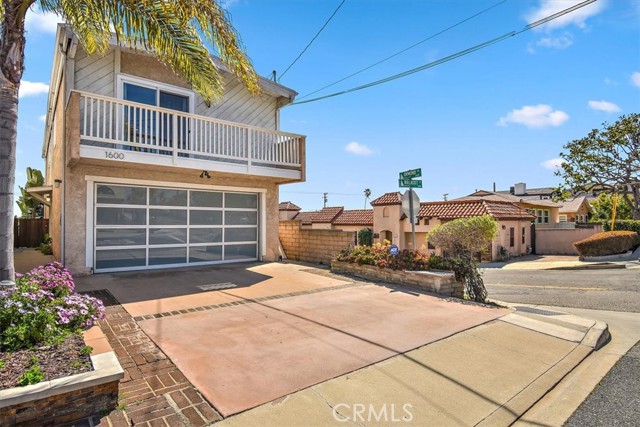 1600 Wollacott Street, Redondo Beach, California 90278, 4 Bedrooms Bedrooms, ,3 BathroomsBathrooms,Residential,For Sale,Wollacott,SB24185298