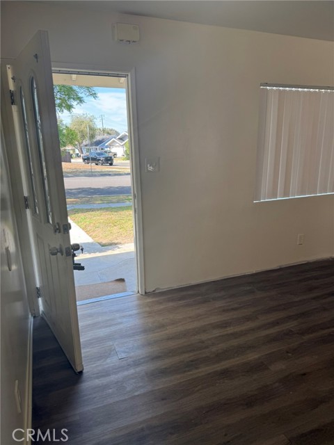 25601 Crenshaw Boulevard, Torrance CA: https://media.crmls.org/medias/00318310-4f06-4867-9174-018601e68f7d.jpg