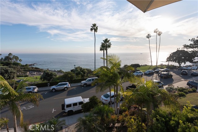 Detail Gallery Image 4 of 25 For 558 Cliff Drive, Laguna Beach,  CA 92651 - 4 Beds | 4 Baths