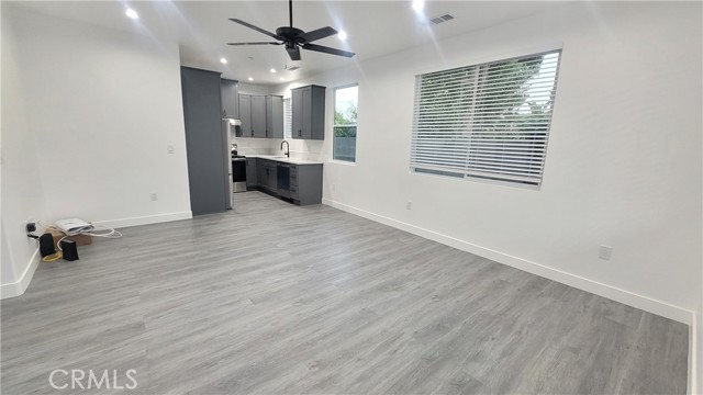 Detail Gallery Image 4 of 23 For 1605 Santa Ana St #B,  Anaheim,  CA 92805 - 2 Beds | 2 Baths