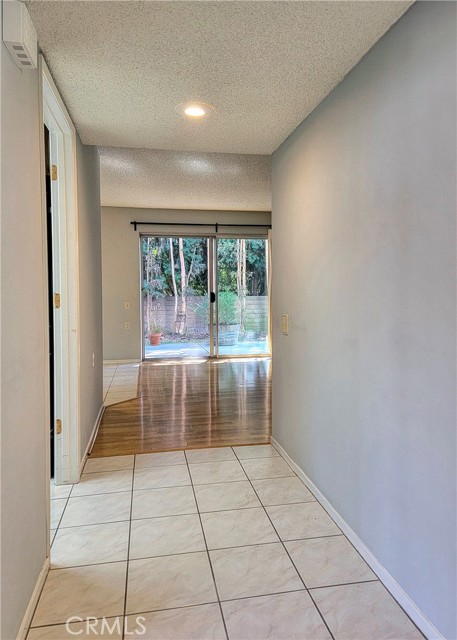 Detail Gallery Image 5 of 33 For 5523 via La Mesa #C,  Laguna Woods,  CA 92637 - 2 Beds | 2 Baths