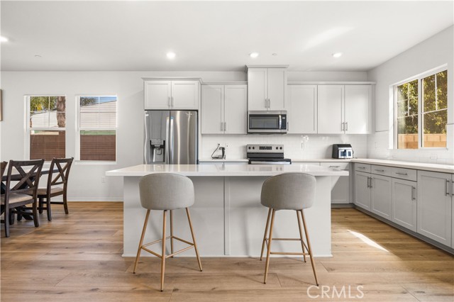 Detail Gallery Image 12 of 45 For 2681 E Towhee Street, Ontario,  CA 91761 - 5 Beds | 3 Baths