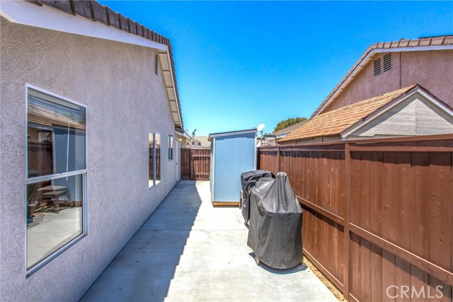 7471 Windrose Drive, Highland CA: https://media.crmls.org/medias/00335120-cc05-414a-a70f-045a0c0f401d.jpg