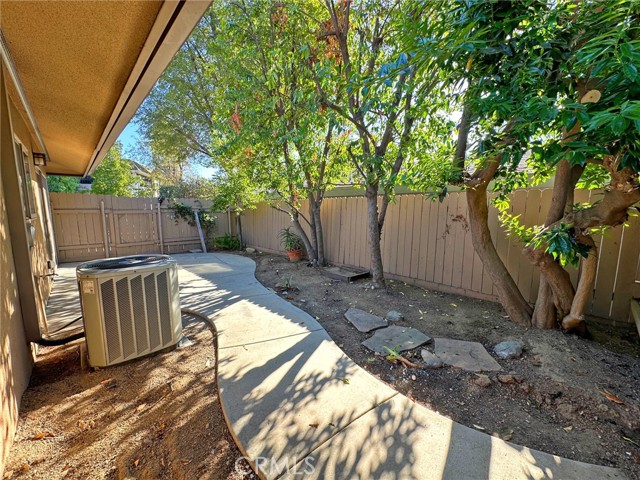 Detail Gallery Image 14 of 17 For 1365 Lafayette Rd a,  Claremont,  CA 91711 - 2 Beds | 1 Baths