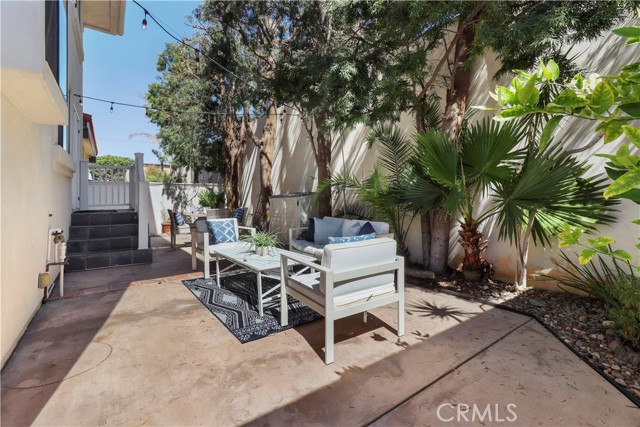 524 Irena Avenue, Redondo Beach, California 90277, 3 Bedrooms Bedrooms, ,2 BathroomsBathrooms,Residential,Sold,Irena,SB22204273