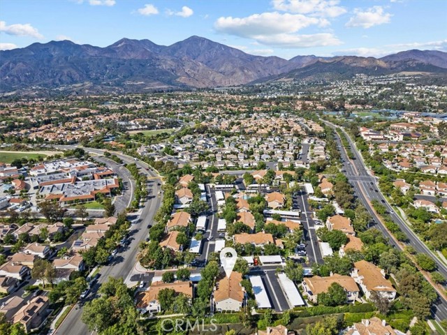 28 Via Terrano, Rancho Santa Margarita CA: https://media.crmls.org/medias/003659e9-d4d7-4fa4-b065-abcd6c005089.jpg