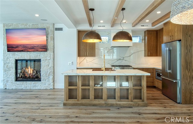 Detail Gallery Image 8 of 23 For 710 Avocado Ave a,  Corona Del Mar,  CA 92625 - 3 Beds | 3/1 Baths