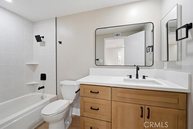 Detail Gallery Image 32 of 59 For 1613 Darcy Ave, Simi Valley,  CA 93065 - 4 Beds | 2/1 Baths