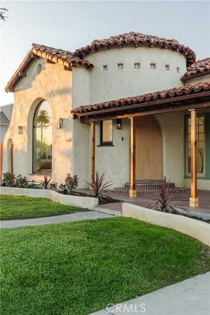 Detail Gallery Image 6 of 42 For 1935 W 76th St, Los Angeles,  CA 90047 - 3 Beds | 3 Baths