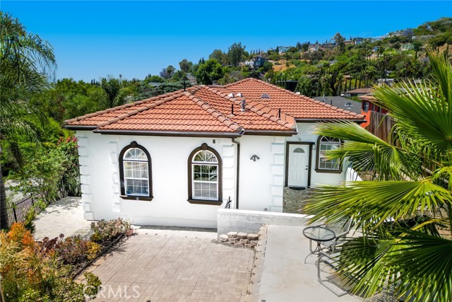 1935 Wollam Street, Los Angeles CA: https://media.crmls.org/medias/0037c0a8-e16b-434e-a62f-f521c325e6d4.jpg