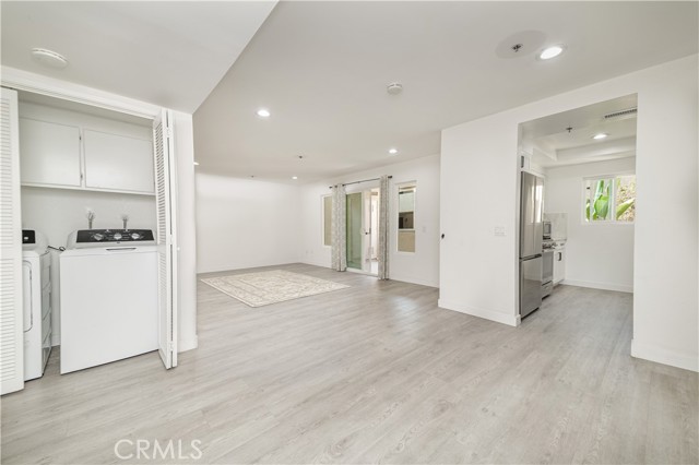Detail Gallery Image 2 of 36 For 12141 Centralia St #208,  Lakewood,  CA 90715 - 2 Beds | 2 Baths