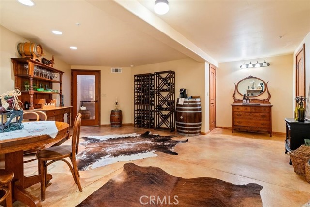 5085 Martingale Circle, San Miguel CA: https://media.crmls.org/medias/003811c2-d6d9-4abc-9259-a322da526e16.jpg