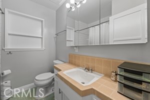 https://media.crmls.org/medias/003815f6-ef0f-4870-8ae5-ee10850f81eb.jpg?preset=X-Large