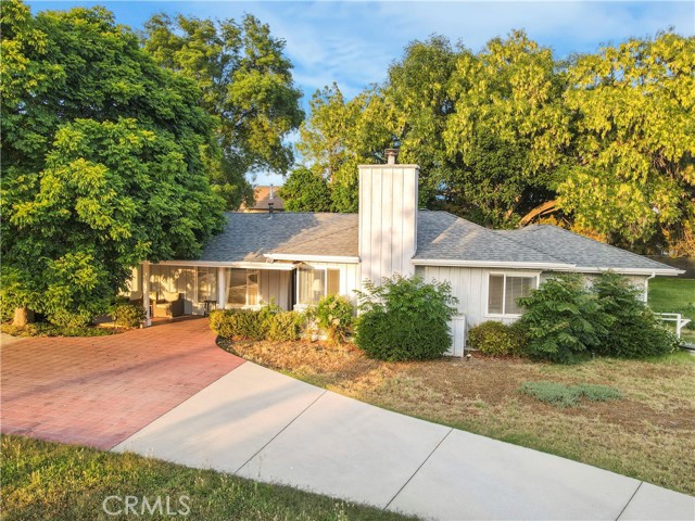 Detail Gallery Image 1 of 1 For 8400 White Oak Ave, Northridge,  CA 91325 - 3 Beds | 3 Baths