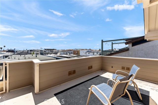 Detail Gallery Image 25 of 36 For 126 47th Street #1,  Newport Beach,  CA 92663 - 3 Beds | 2/1 Baths