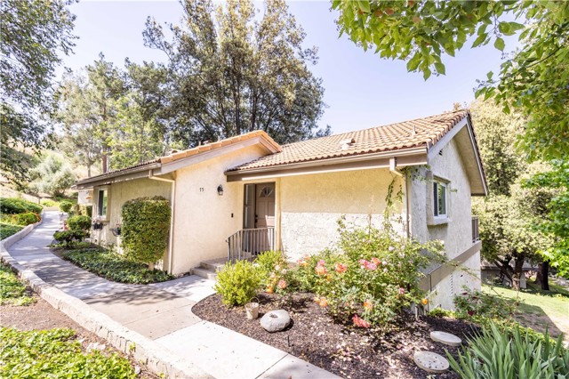 75 Mimosa Court photo 1