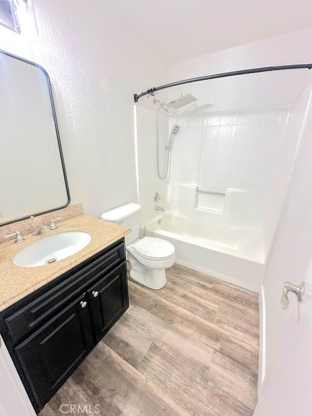 1515 E Appleton Street, Long Beach CA: https://media.crmls.org/medias/003aa490-2d49-438d-971f-d8ea2a06ae8a.jpg