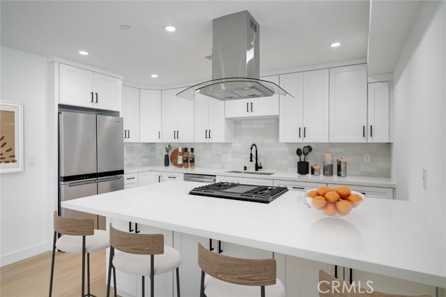 1334 9th Street, Santa Monica CA: https://media.crmls.org/medias/003b0a00-0a8f-43a7-a5f3-308a6e17987d.jpg