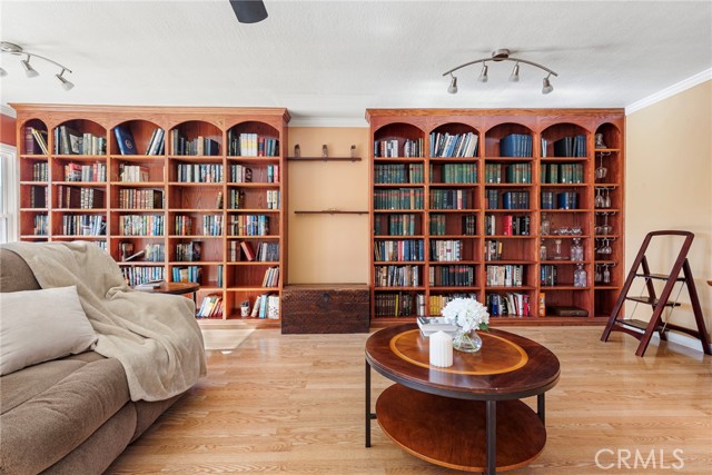 Detail Gallery Image 9 of 34 For 1116 W 21st St, Santa Ana,  CA 92706 - 3 Beds | 2 Baths