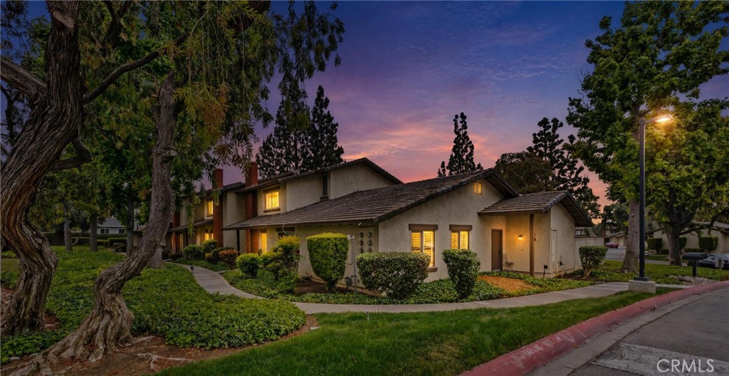 1737 Aspen Village