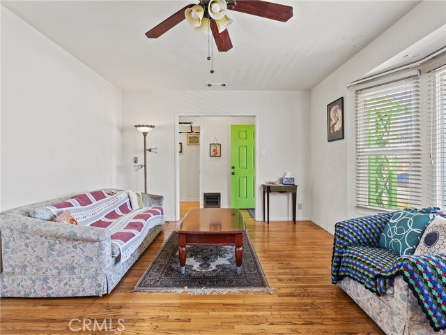 Detail Gallery Image 19 of 41 For 850 Grant Ave, Glendale,  CA 91202 - 2 Beds | 1 Baths