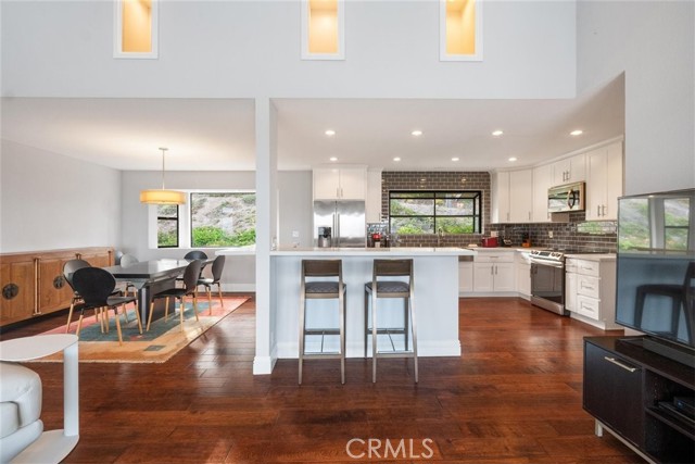 5088 San Jacinto Circle West, Fallbrook CA: https://media.crmls.org/medias/003cc0c8-9125-4e41-8577-b351c17931fd.jpg