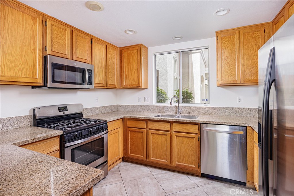 003ce1f8 5c21 429e 88d3 2f8daa294573