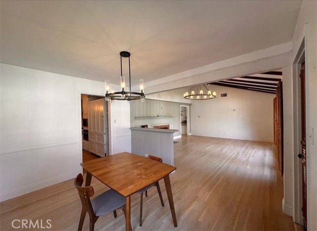 Detail Gallery Image 10 of 35 For 3021 W Clark Ave, Burbank,  CA 91505 - 3 Beds | 2 Baths