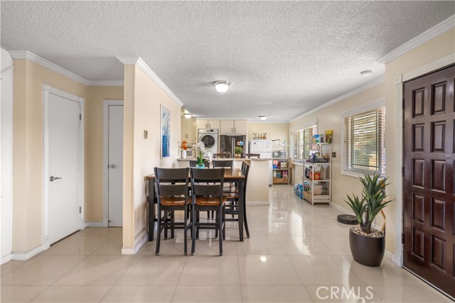 Detail Gallery Image 4 of 34 For 6021 Gage Ave #1,  Bell Gardens,  CA 90201 - 3 Beds | 2 Baths