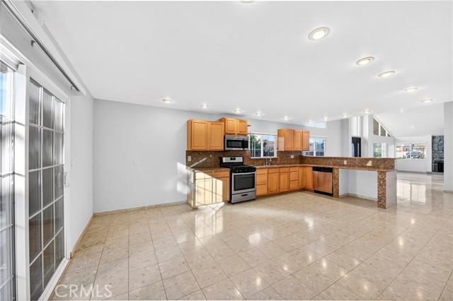 Detail Gallery Image 17 of 45 For 5267 Meadow Wood, Lakewood,  CA 90712 - 3 Beds | 2 Baths