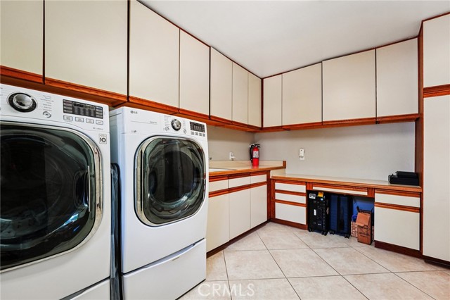 Detail Gallery Image 32 of 59 For 1623 Northhampton Dr, Riverside,  CA 92506 - 4 Beds | 3/1 Baths