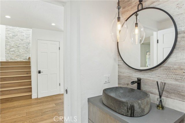 Detail Gallery Image 11 of 49 For 25650 Timpangos Dr, Calabasas,  CA 91302 - 5 Beds | 4/1 Baths